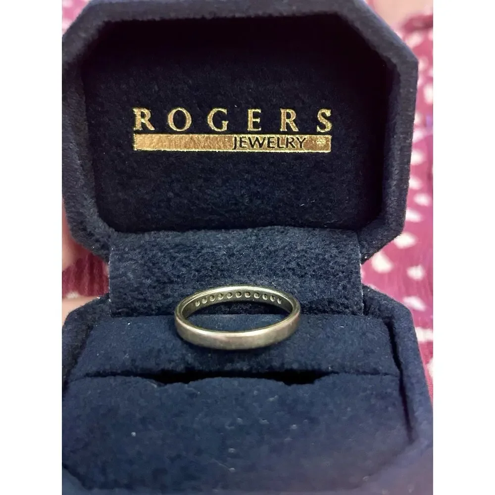 Vintage Rogers 1/4 CTW Diamond Channel Wedding Band Ring Size 8 w/ Box